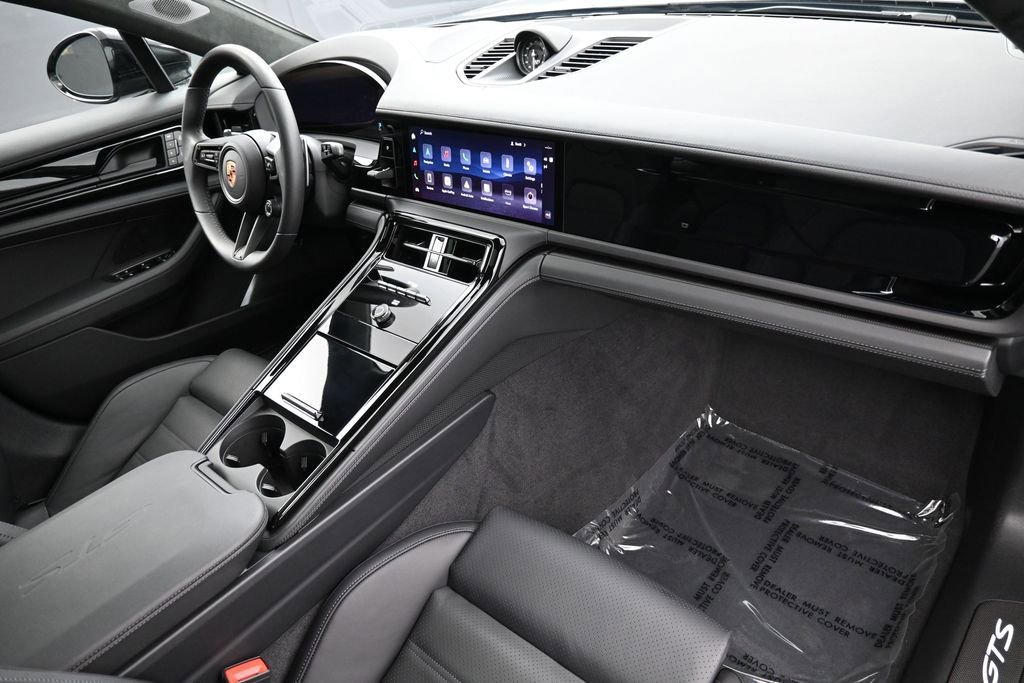 Certified 2026 Porsche Panamera GTS AWD/4WD image 32
