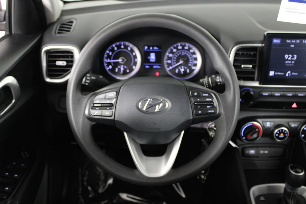 Certified 2022 Hyundai Venue SE FWD image 9