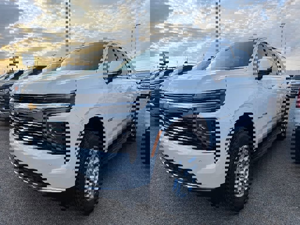 New 2026 Chevrolet Suburban LT w/ Comfort Package AWD/4WD image 1