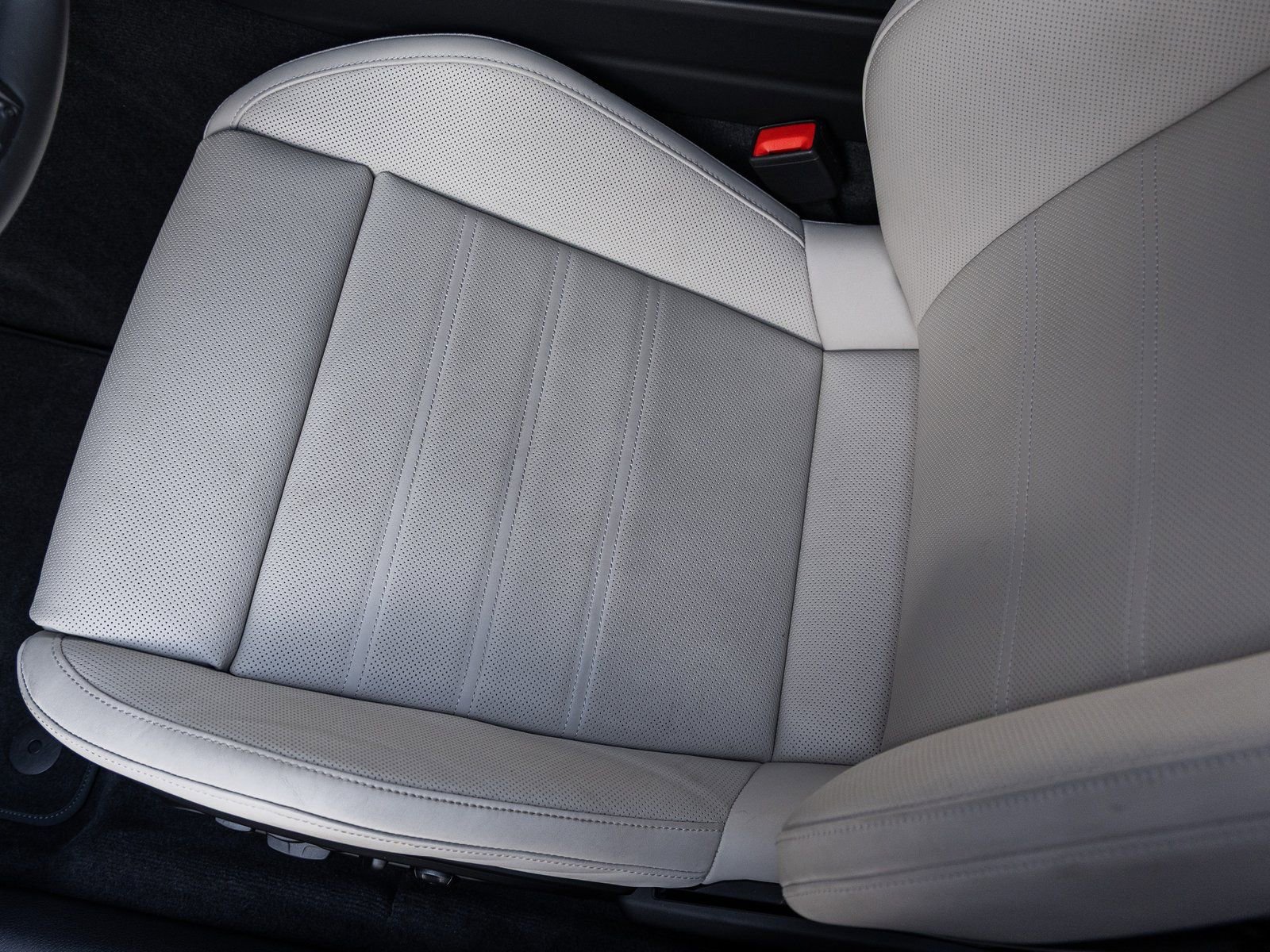 Used 2025 Porsche Panamera GTS image 29