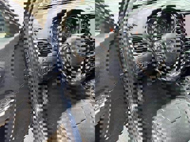 Used 2020 Jeep Cherokee Limited image 9