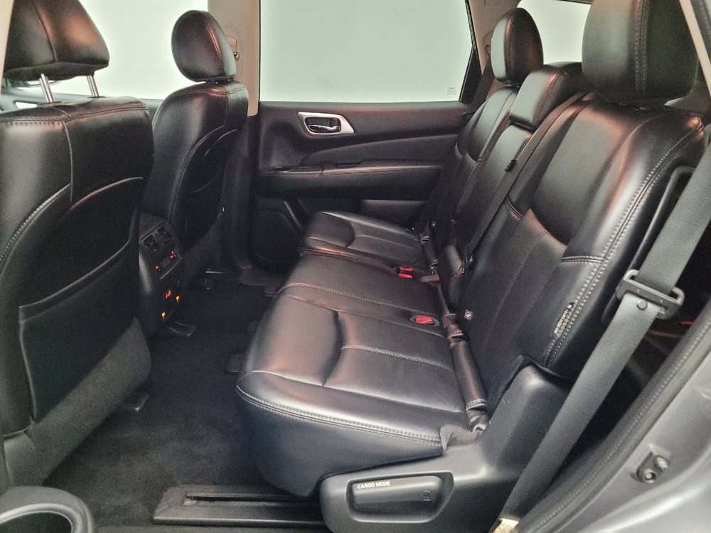 Used 2019 Nissan Pathfinder SL w/ Cargo Package image 18