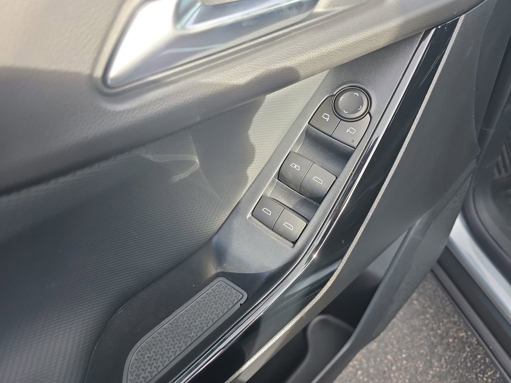 New 2026 Chevrolet Equinox LT w/ Safety and Technology Package image 11