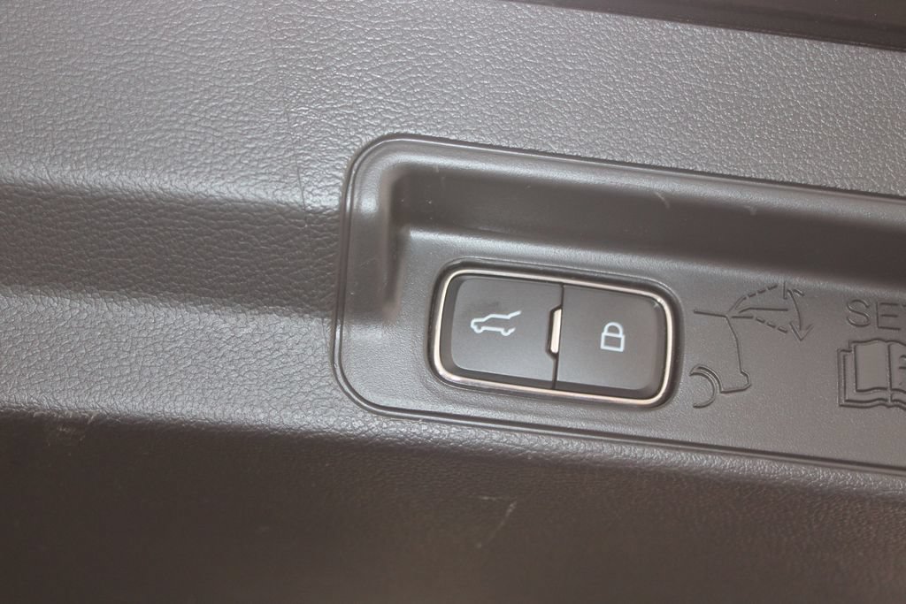 Used 2025 Ford Explorer ST-Line AWD/4WD image 33