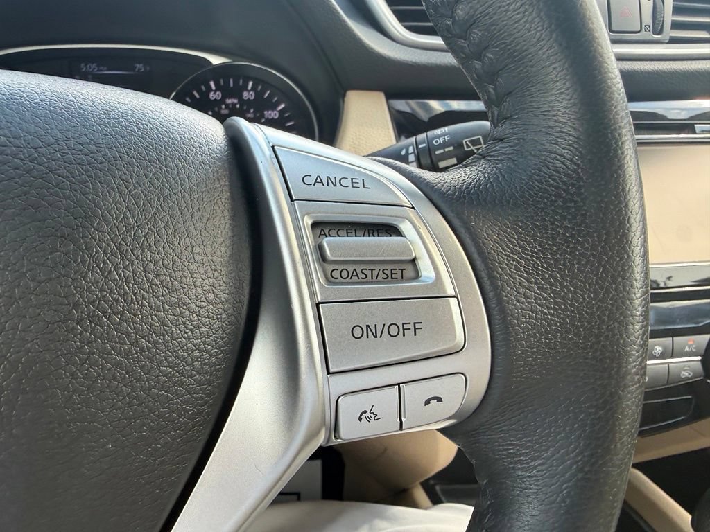 Used 2016 Nissan Rogue SL w/ SL Premium Package AWD/4WD image 15