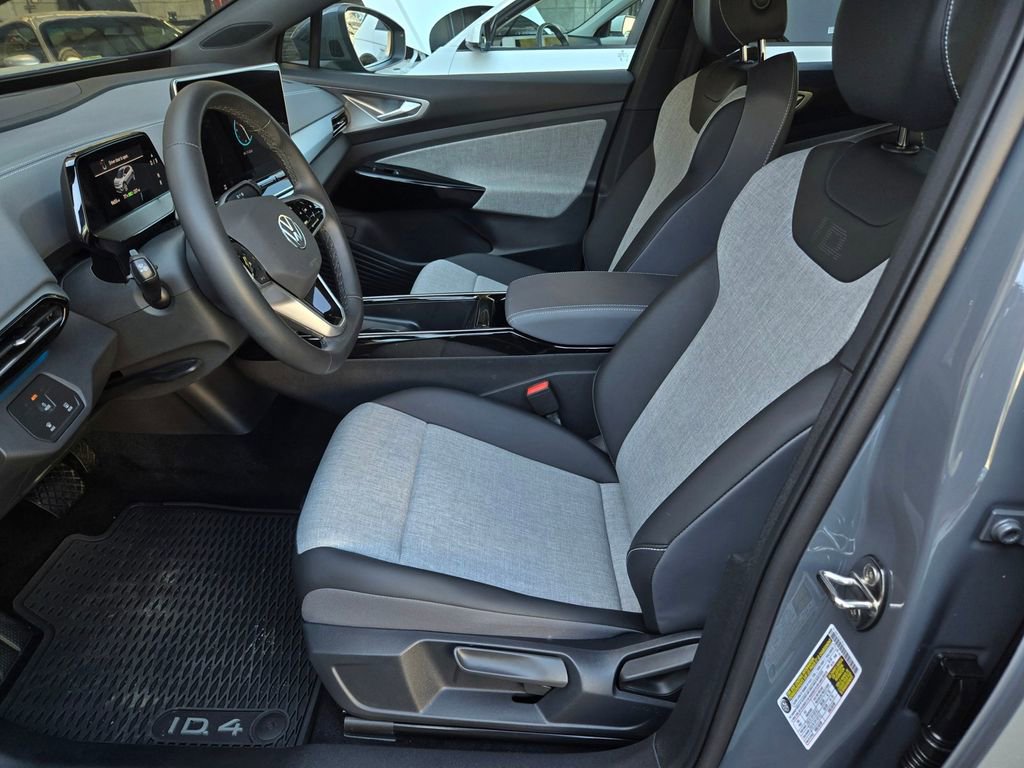 Certified 2025 Volkswagen ID.4 Pro image 17