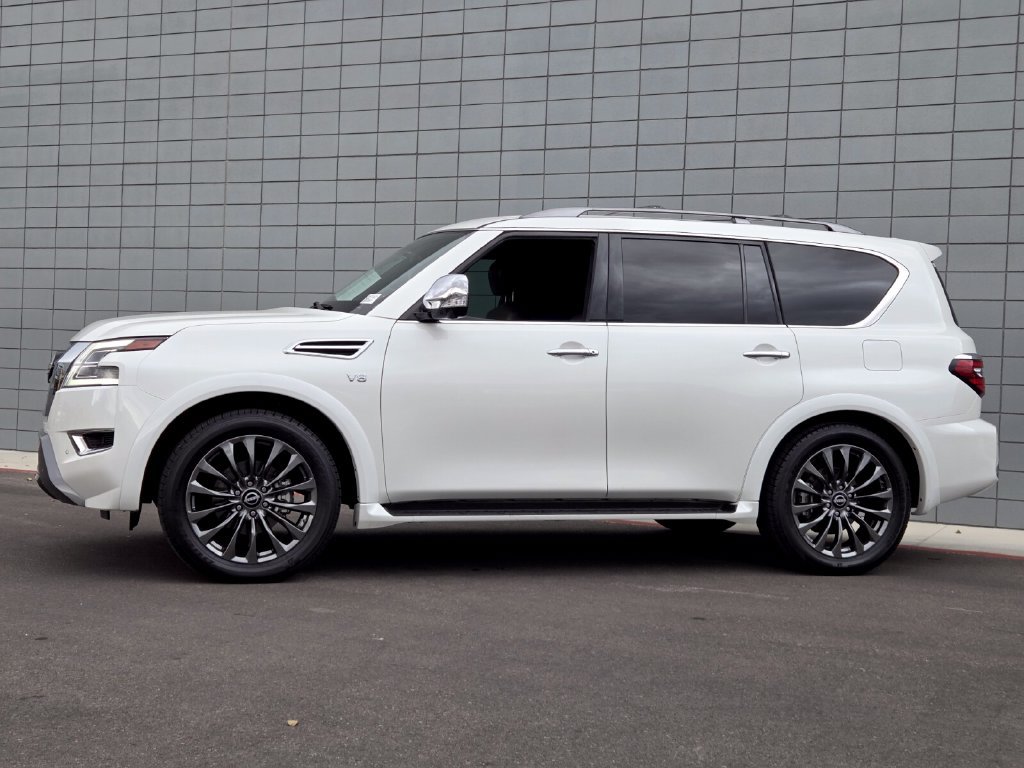 Used 2022 Nissan Armada Platinum w/ Captain's Chairs Package RWD image 2