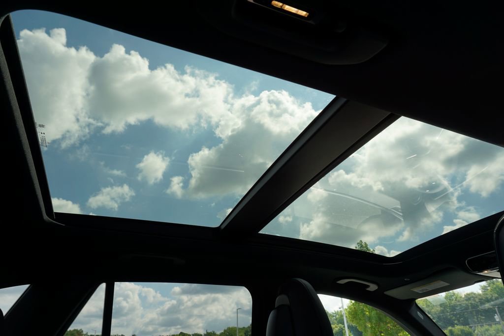 Certified 2025 Mercedes-Benz GLC 300 4MATIC image 56