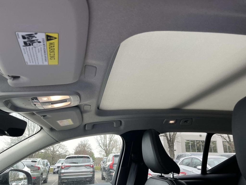 Used 2025 Volvo XC40 B5 Plus w/ Protection Package Premier image 29