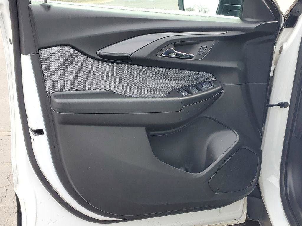 Used 2023 Chevrolet TrailBlazer LS image 21