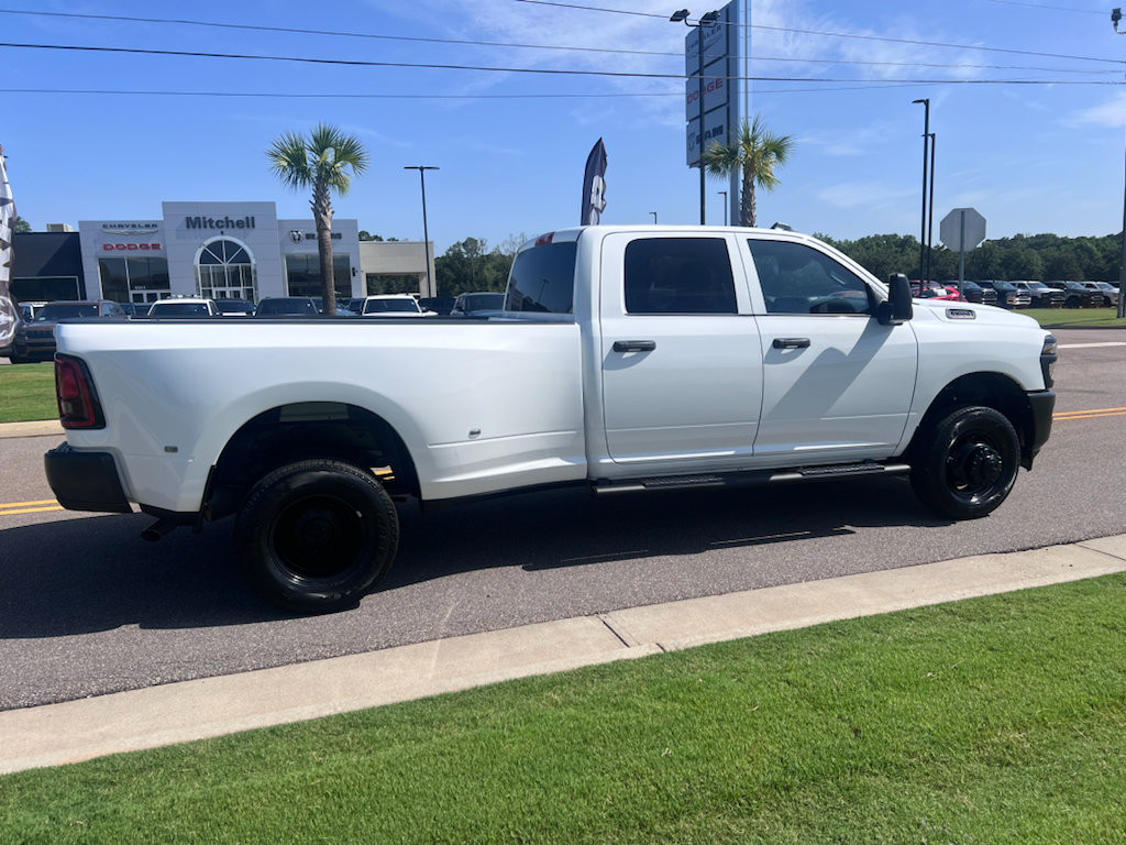 New 2026 RAM 3500 Tradesman AWD/4WD image 2