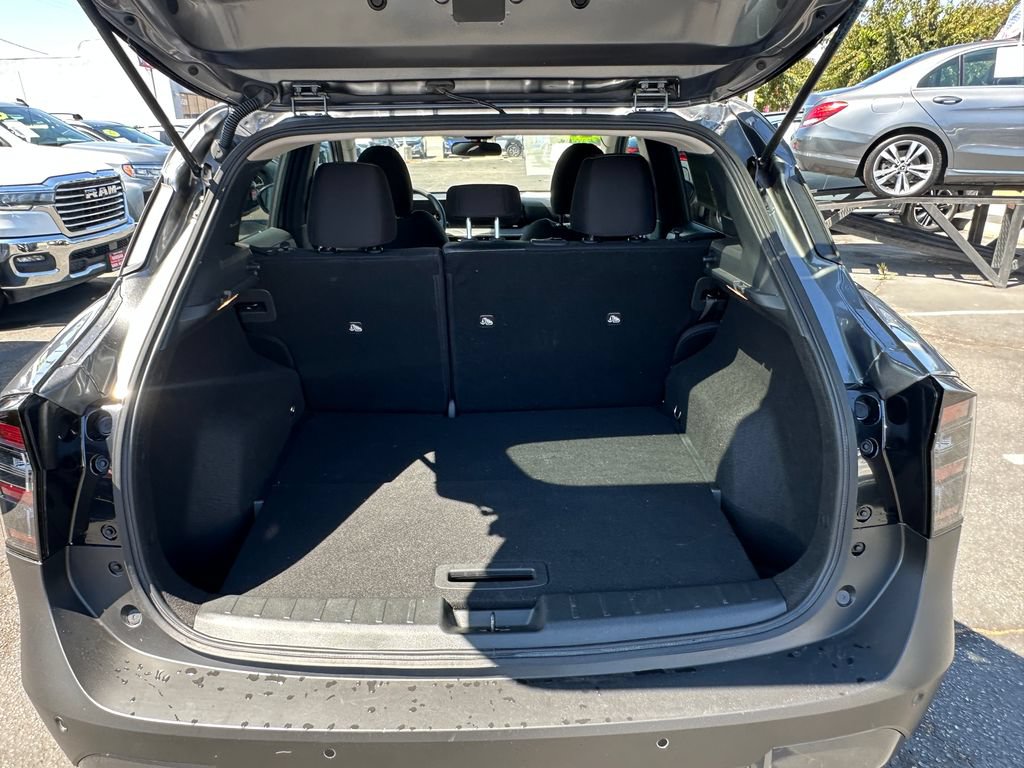 Used 2026 Nissan Kicks SV FWD image 21