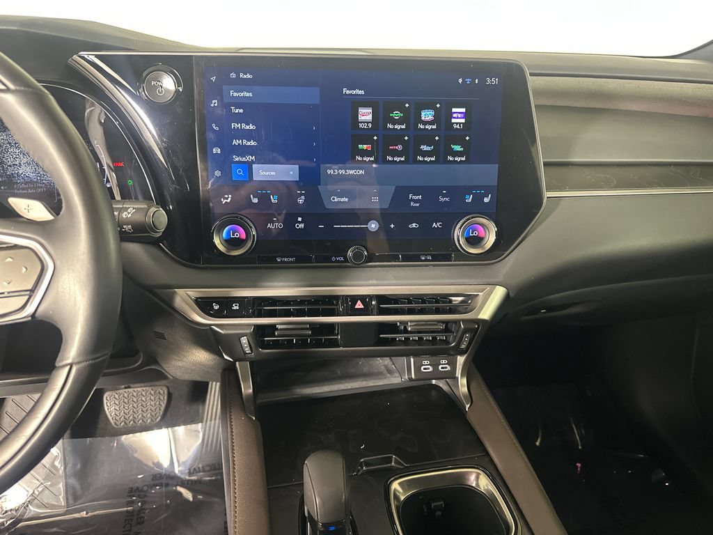 Used 2023 Lexus RX 350 w/ Accessory Package (2T) AWD/4WD image 28