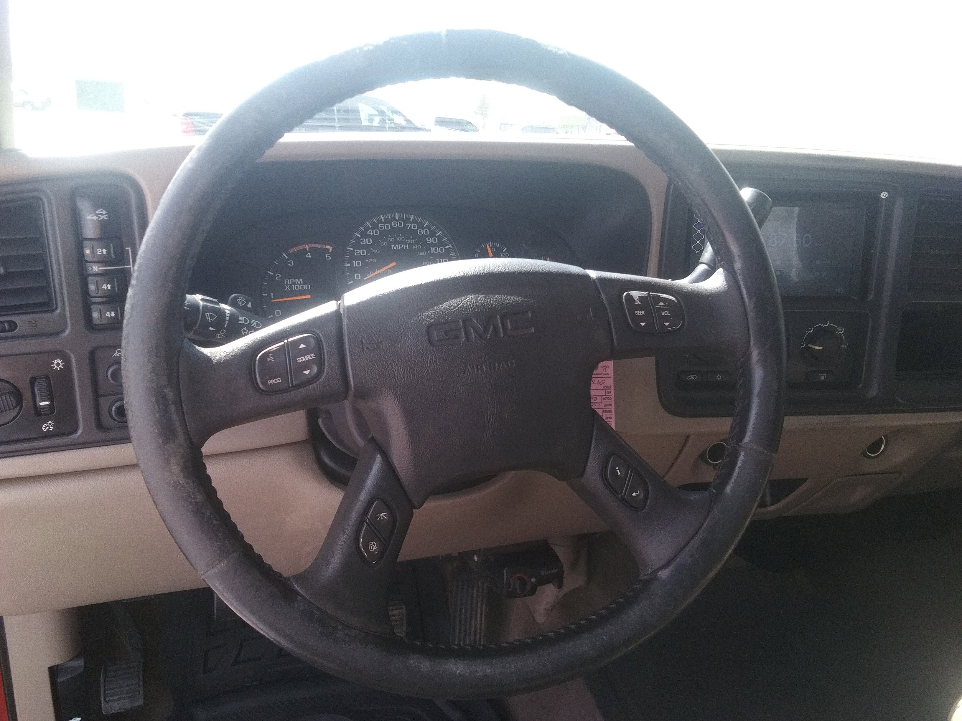 Used 2005 GMC Sierra 2500 SLE w/ Heavy-Duty Power Package image 11