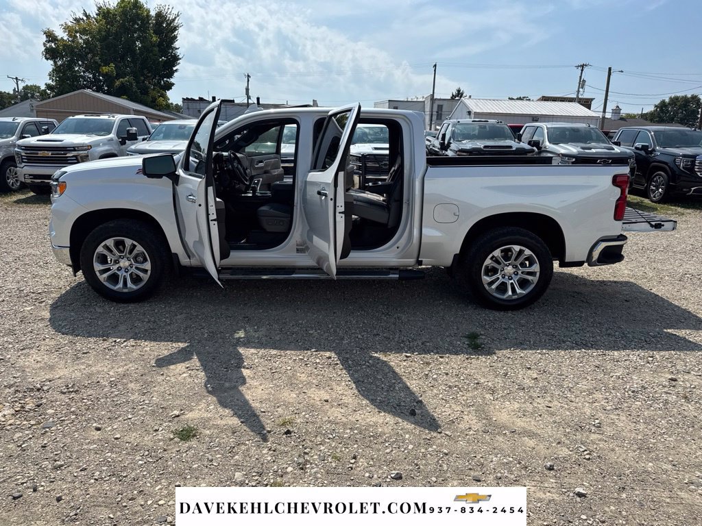 Used 2022 Chevrolet Silverado 1500 LTZ w/ LTZ Premium Package AWD/4WD image 29