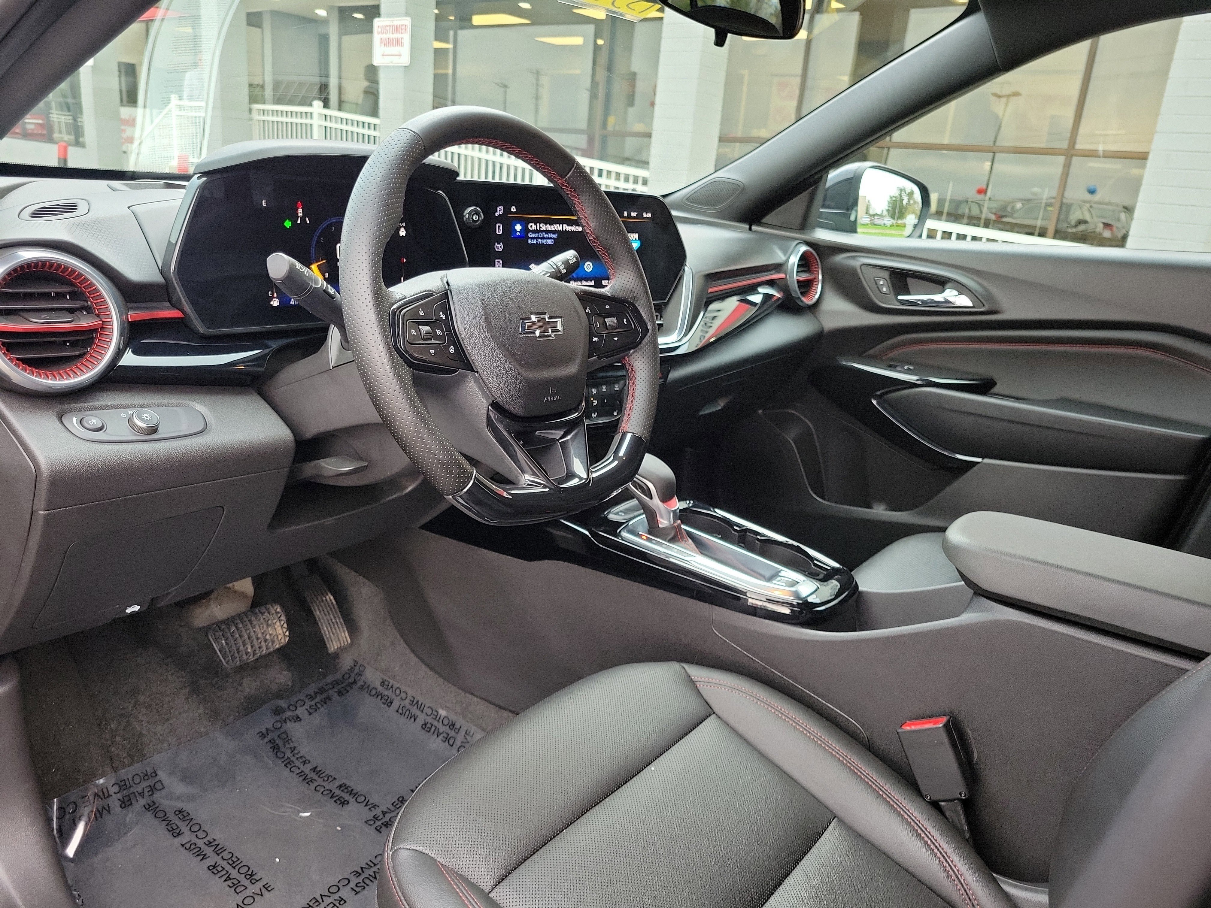 Used 2025 Chevrolet Trax RS FWD image 19