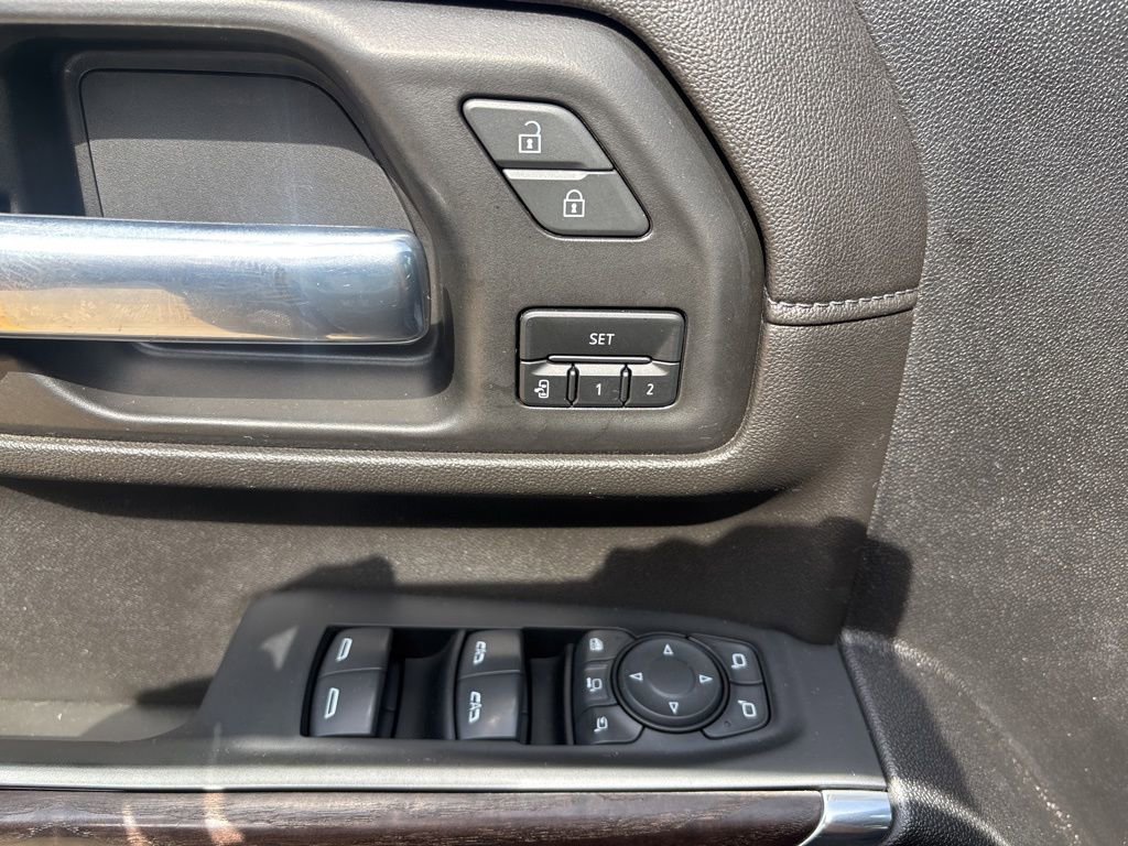 Used 2023 GMC Sierra 2500 Denali w/ Denali Black Diamond Edition image 14