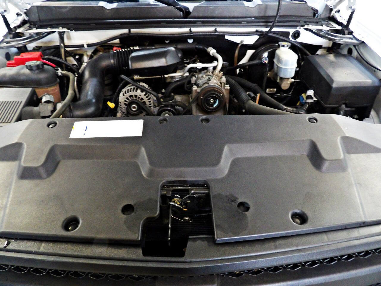 Used 2010 Chevrolet Silverado 1500 W/T RWD image 17