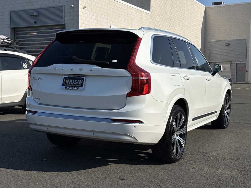 Used 2022 Volvo XC90 T8 Inscription w/ Lounge Package AWD/4WD image 3