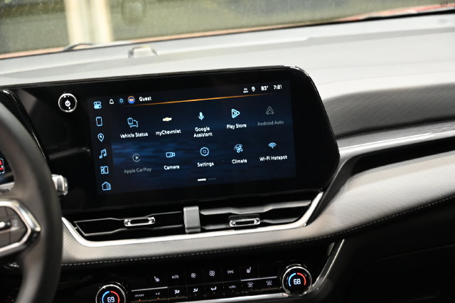 New 2027 Chevrolet Equinox LT w/ Convenience Package II FWD image 15