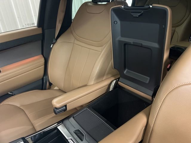 Used 2025 Land Rover Range Rover Sport SE image 34