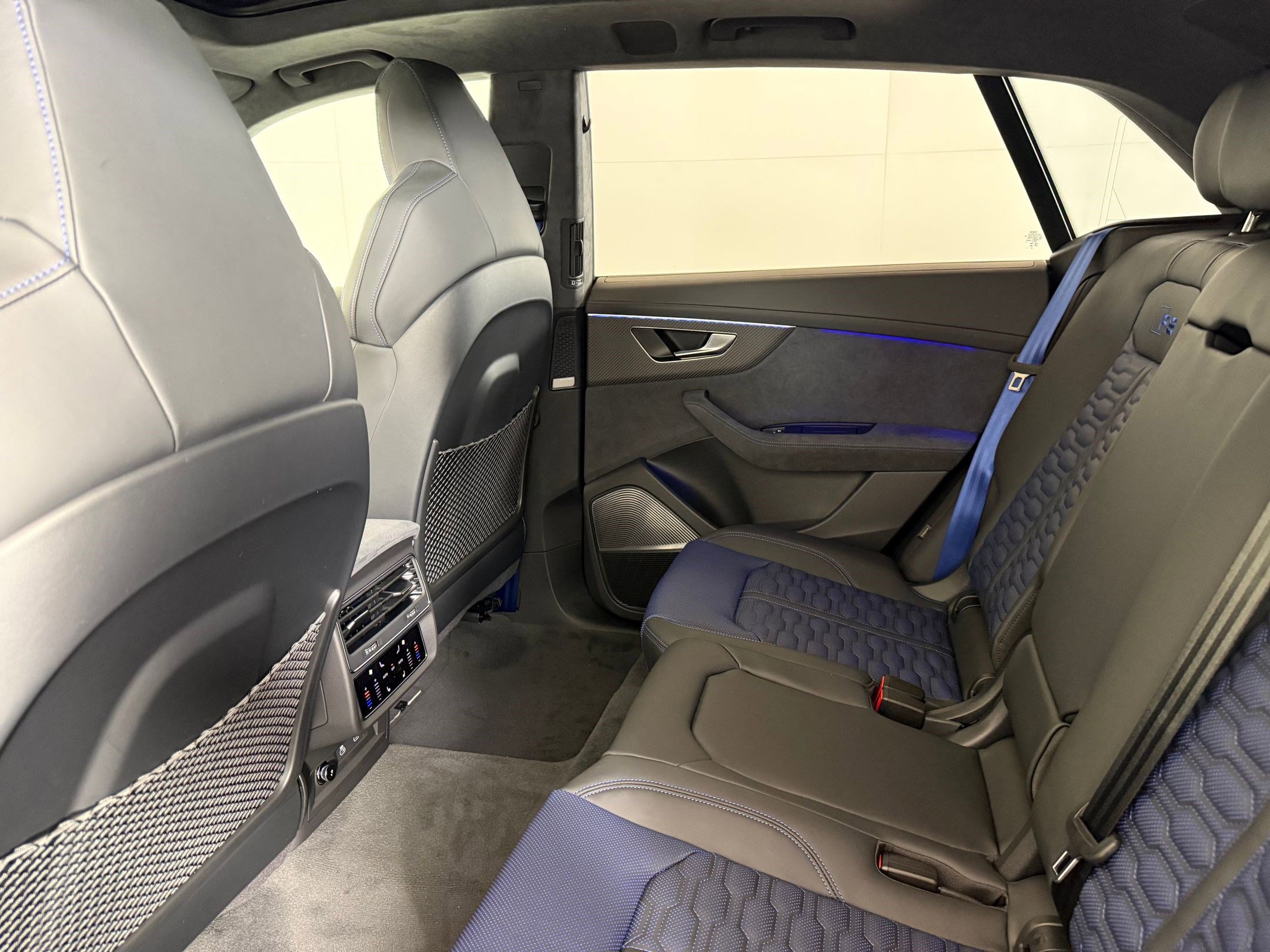 New 2026 Audi RS Q8 performance image 21