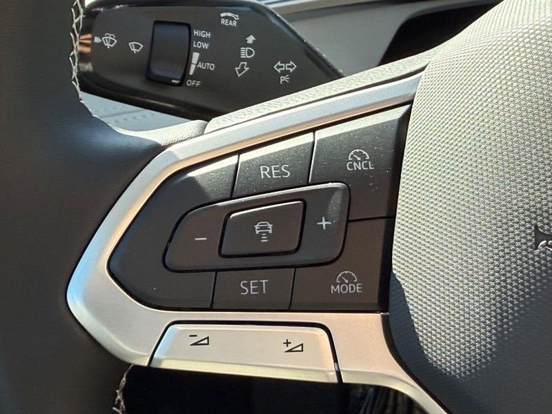 New 2026 Volkswagen Tiguan SE AWD/4WD image 10