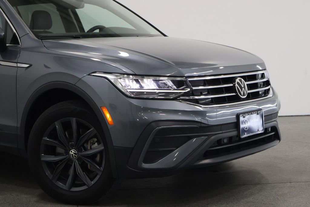Used 2023 Volkswagen Tiguan SE FWD image 3