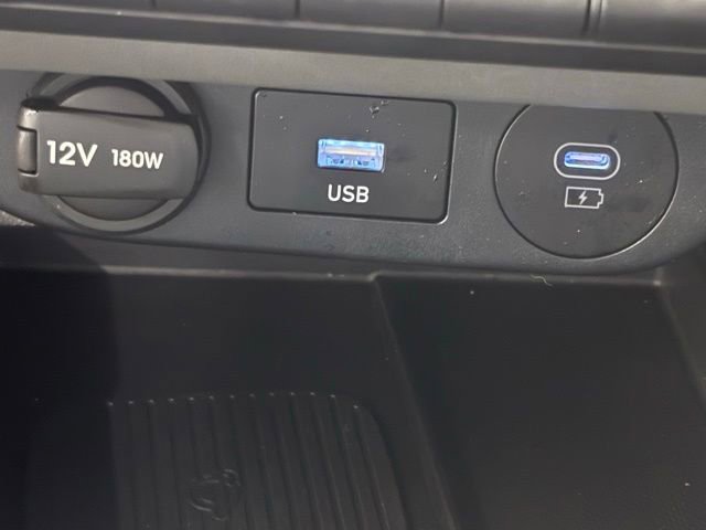 Used 2025 Hyundai Elantra Sport FWD image 28