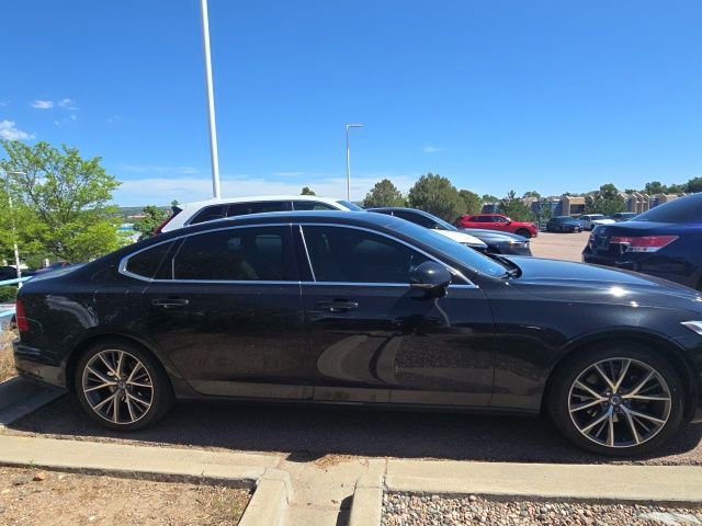Used 2018 Volvo S90 T5 Momentum FWD image 17