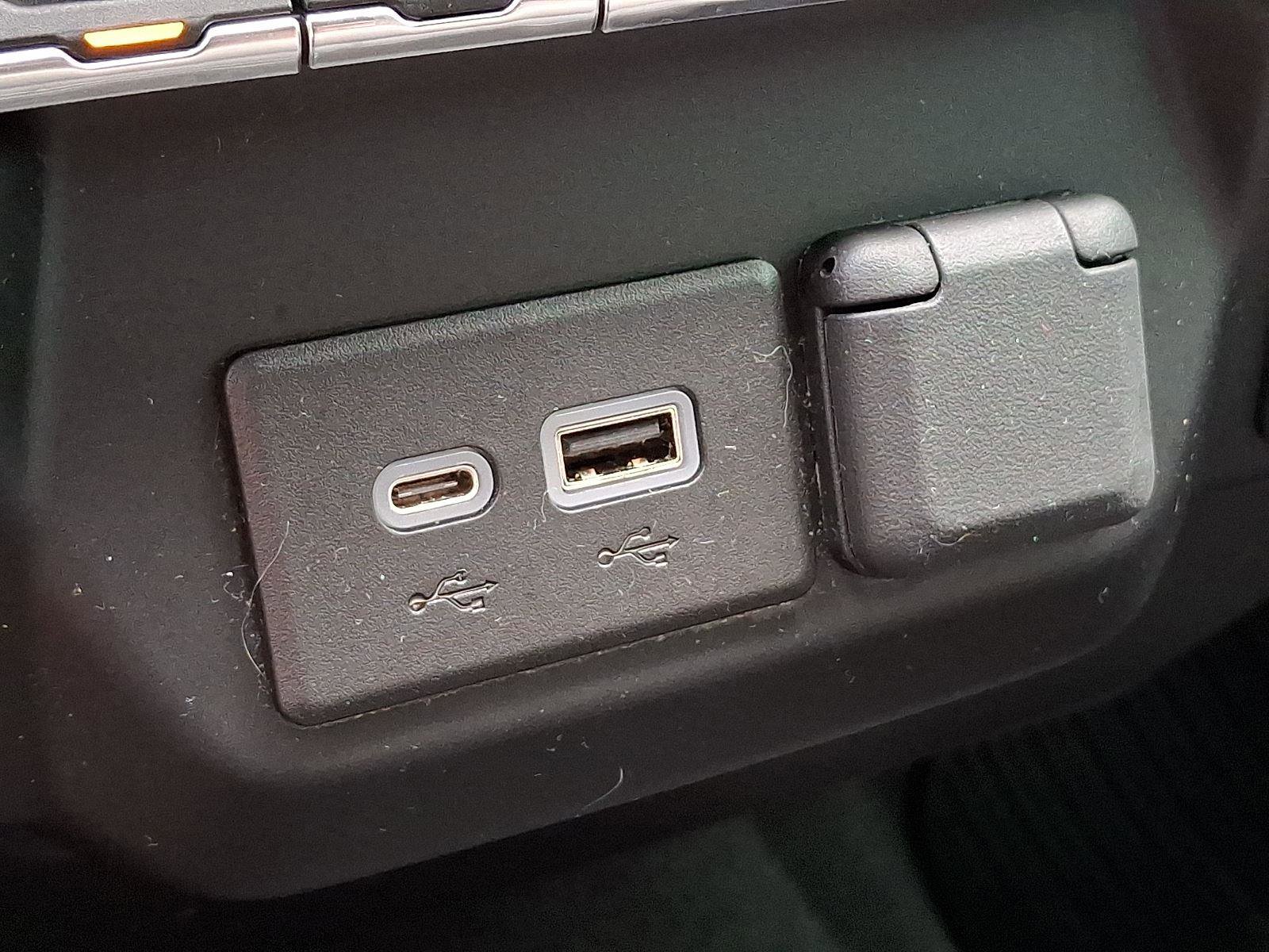 Used 2021 GMC Sierra 1500 Elevation image 24