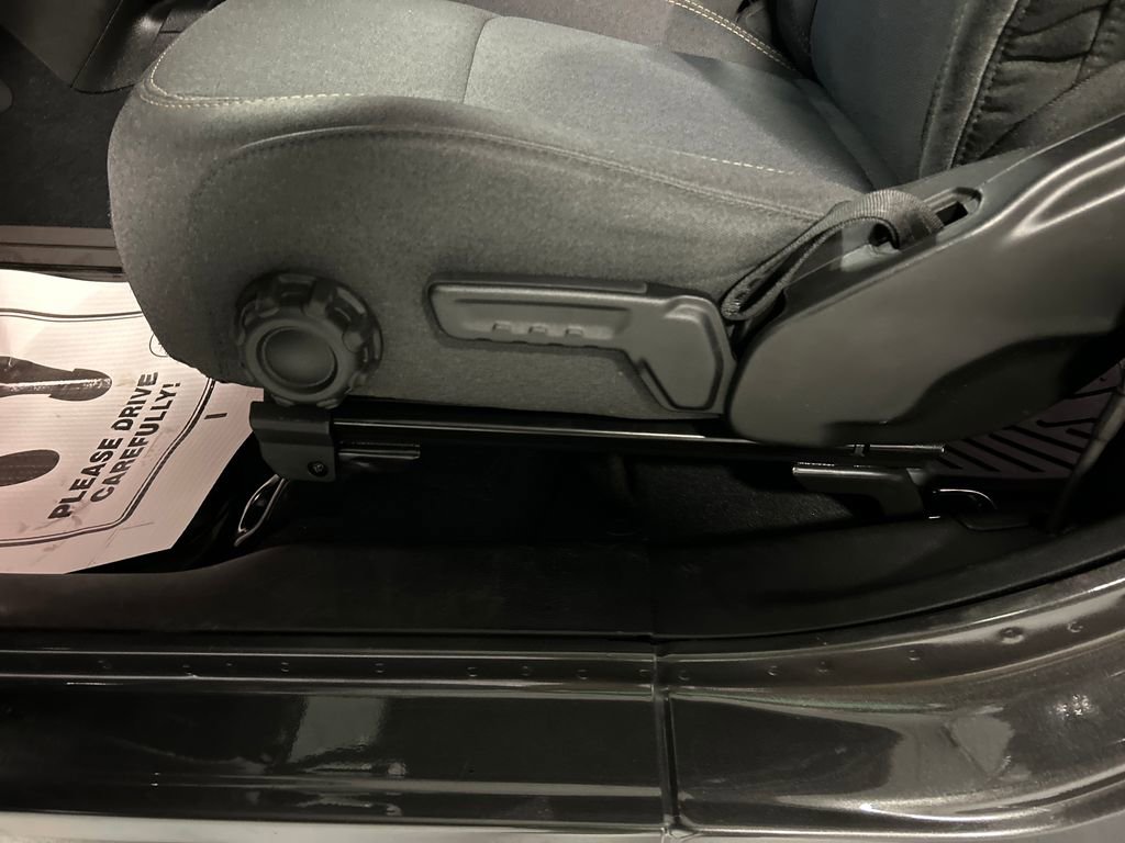 Used 2024 Jeep Wrangler Sport image 12