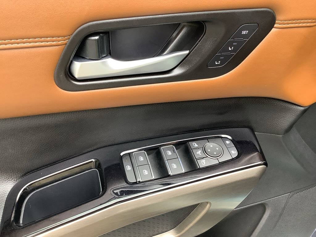 Used 2024 Nissan Pathfinder Platinum image 23