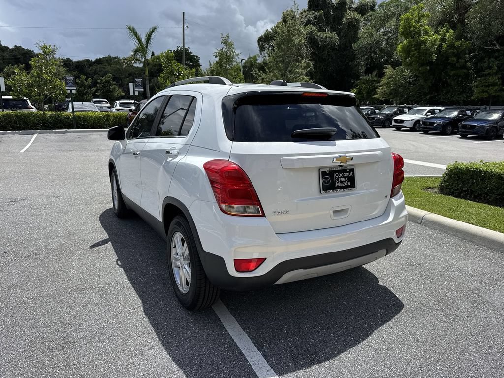 Used 2019 Chevrolet Trax LT w/ LT Convenience Package FWD image 13