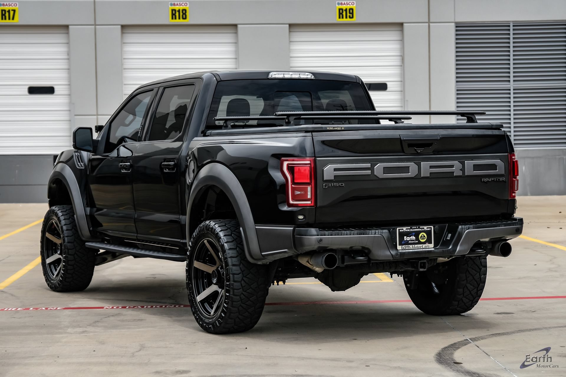 Used 2019 Ford F150 Raptor w/ Equipment Group 802A Luxury AWD/4WD image 11