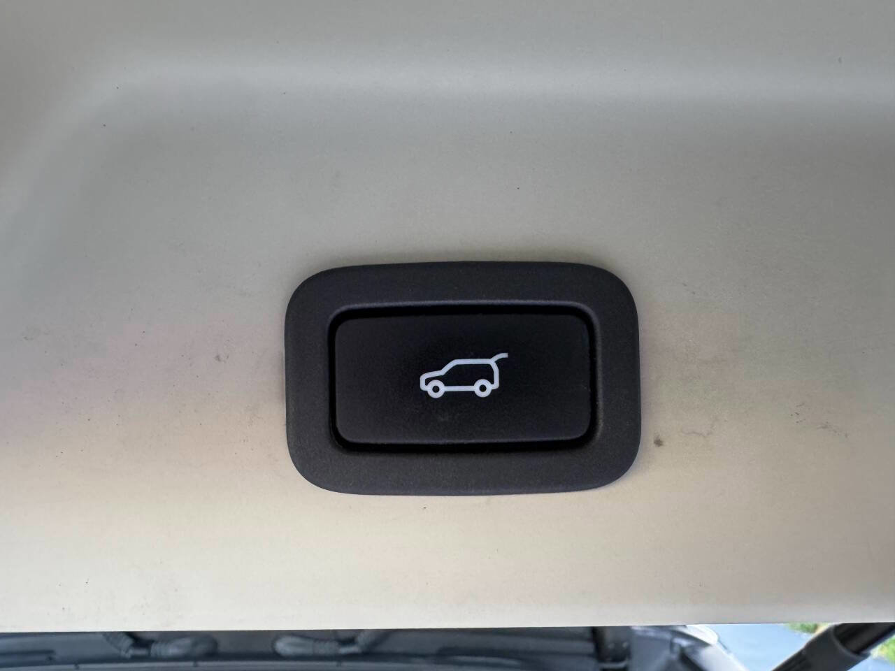 Used 2014 Land Rover Range Rover HSE image 8