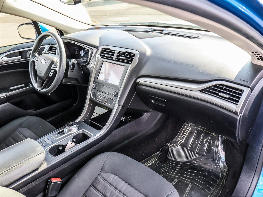 Used 2020 Ford Fusion SE image 14