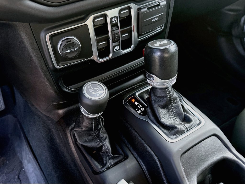 Used 2024 Jeep Wrangler High Altitude AWD/4WD image 18