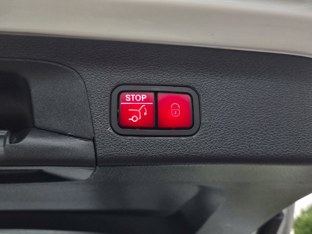 Used 2024 Mercedes-Benz GLS 450 4MATIC image 39