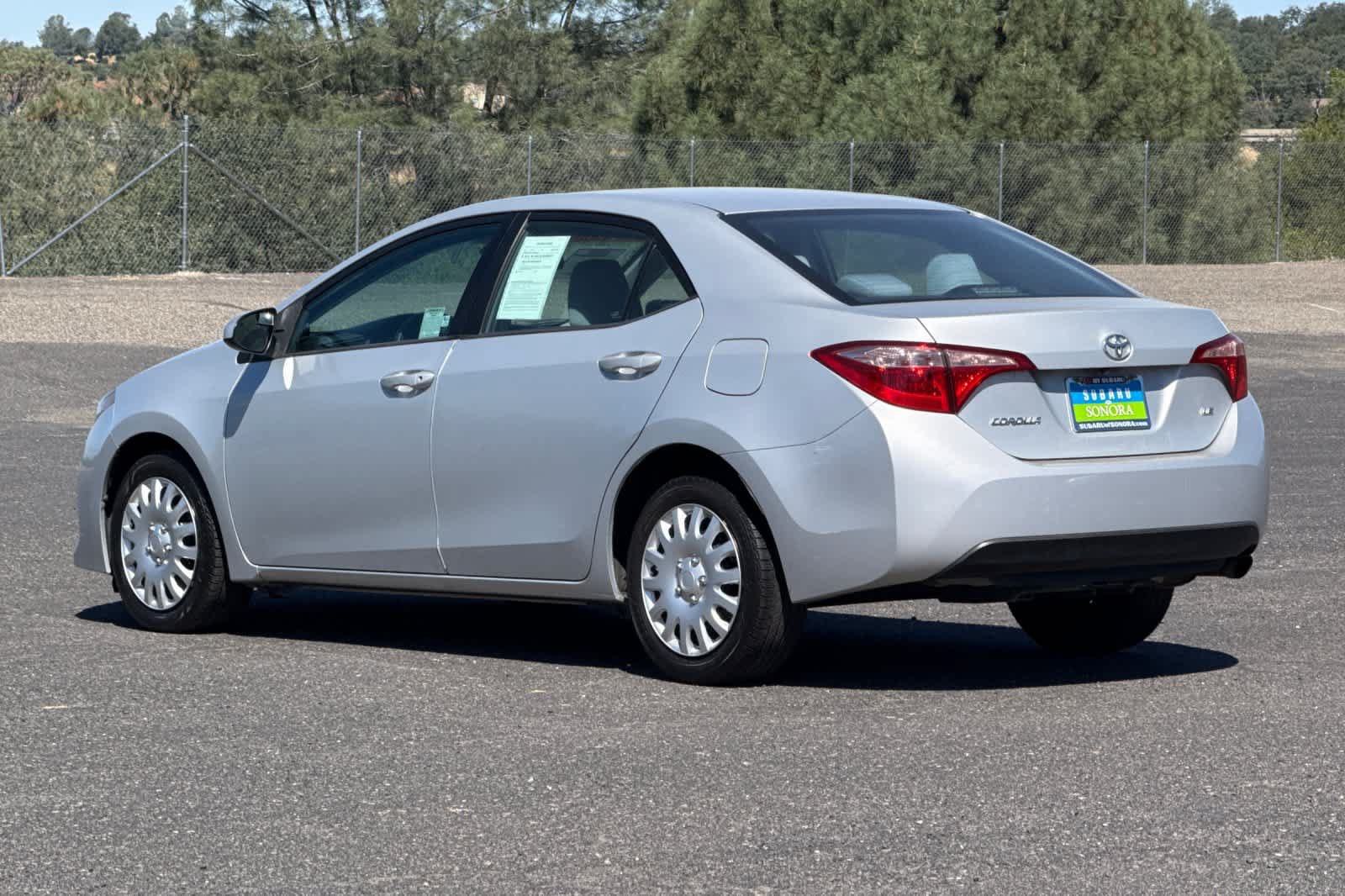Used 2018 Toyota Corolla LE FWD image 5