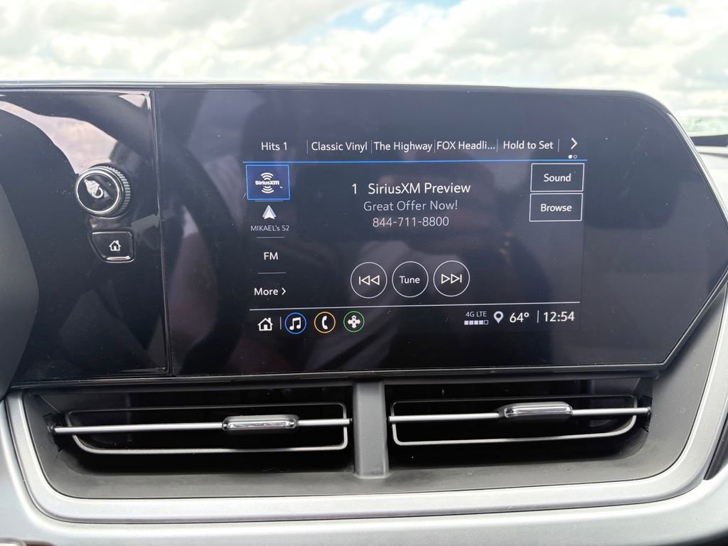 Used 2024 Chevrolet Trax LS w/ LS Convenience Package FWD image 17