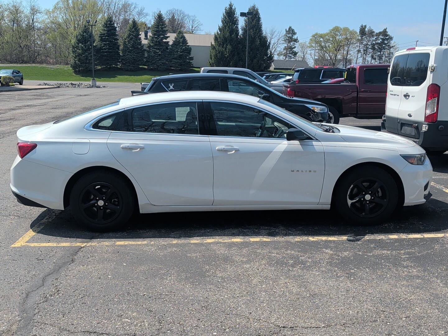 Used 2018 Chevrolet Malibu LS FWD image 3