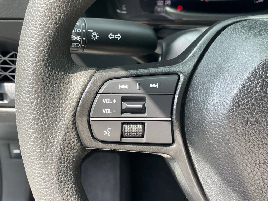 Used 2023 Honda Accord EX image 15