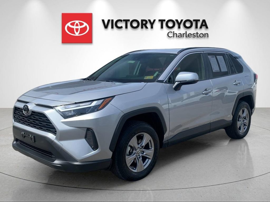 Used 2025 Toyota RAV4 XLE w/ Convenience Package image 1