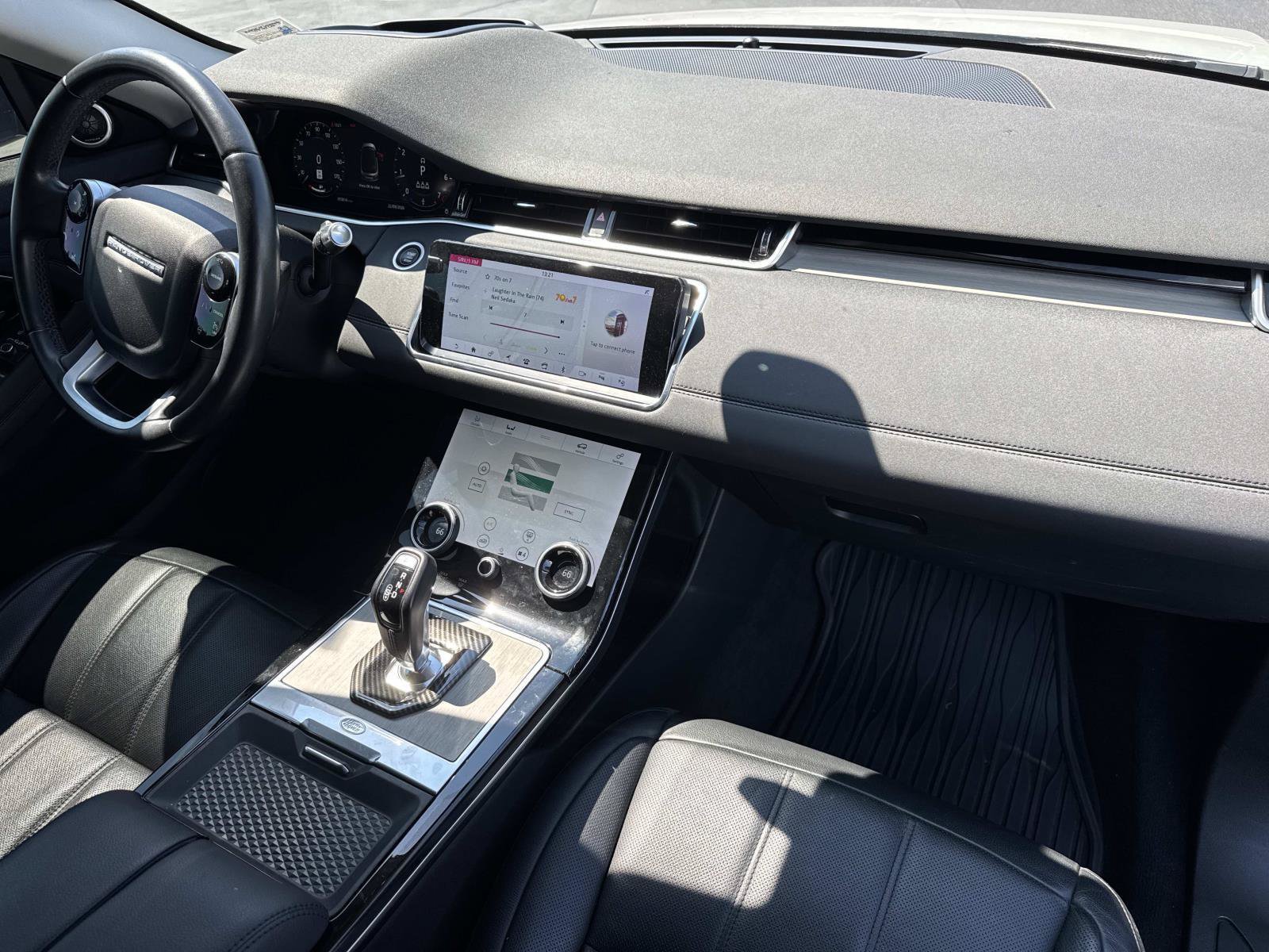 Used 2020 Land Rover Range Rover Evoque SE AWD/4WD image 12