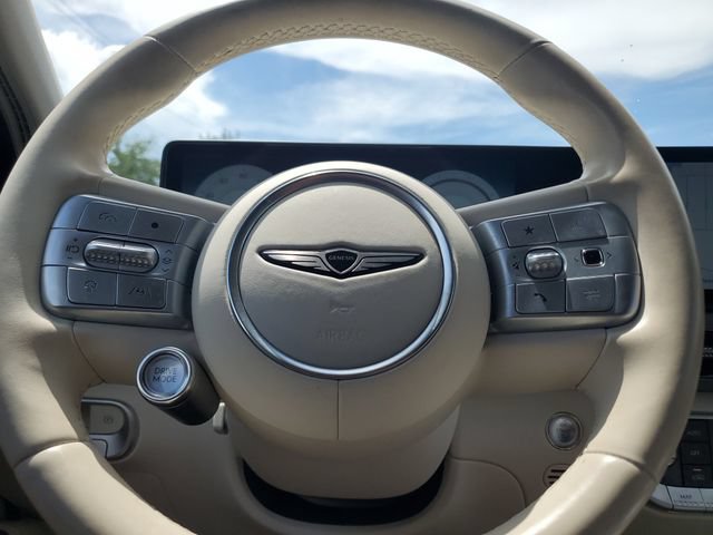 Used 2023 Genesis GV60 Advanced AWD/4WD image 14