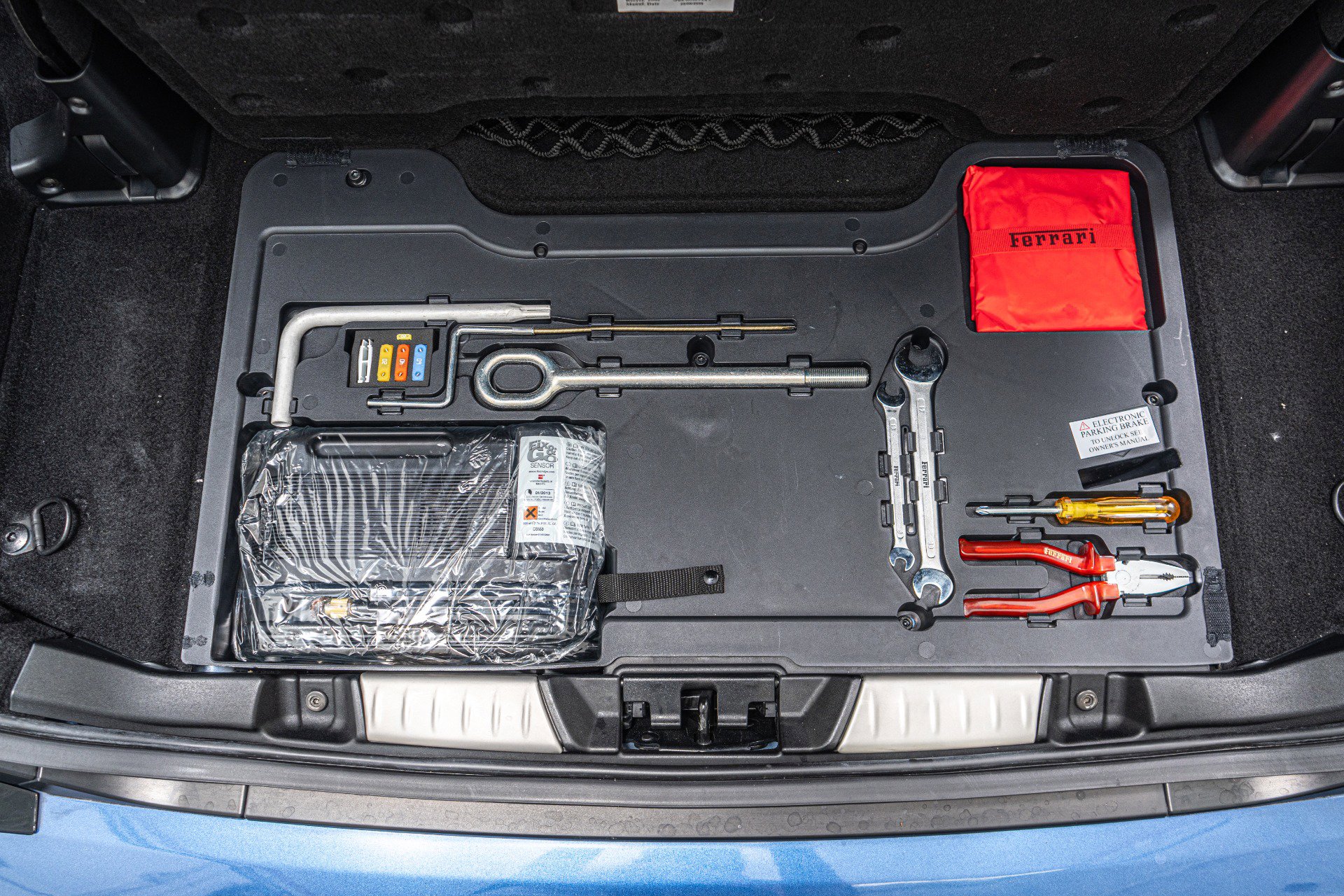 Used 2010 Ferrari California image 43