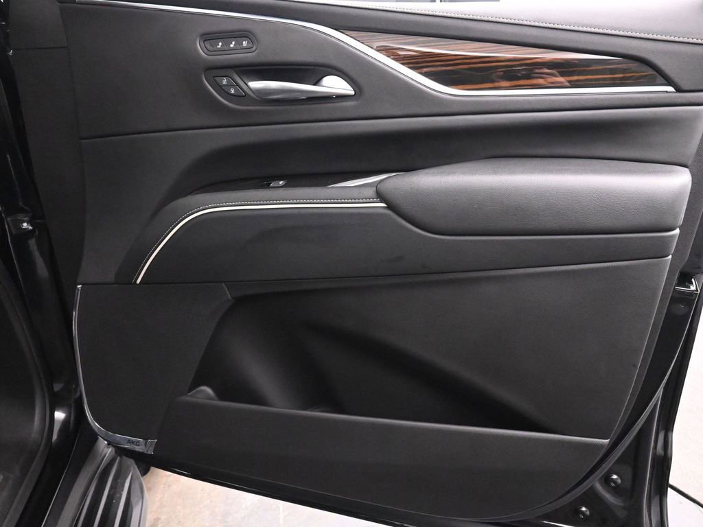 Used 2023 Cadillac Escalade ESV Premium Luxury image 20
