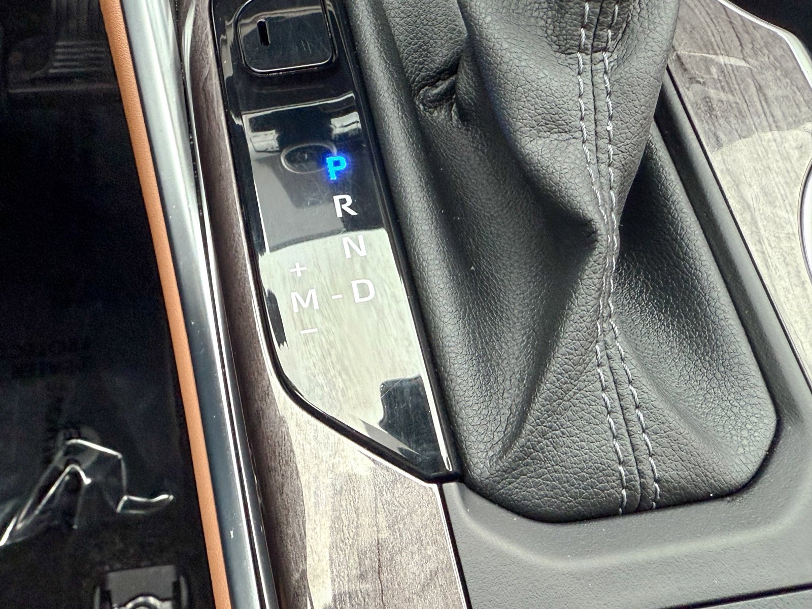 Used 2024 Toyota Highlander Platinum image 36
