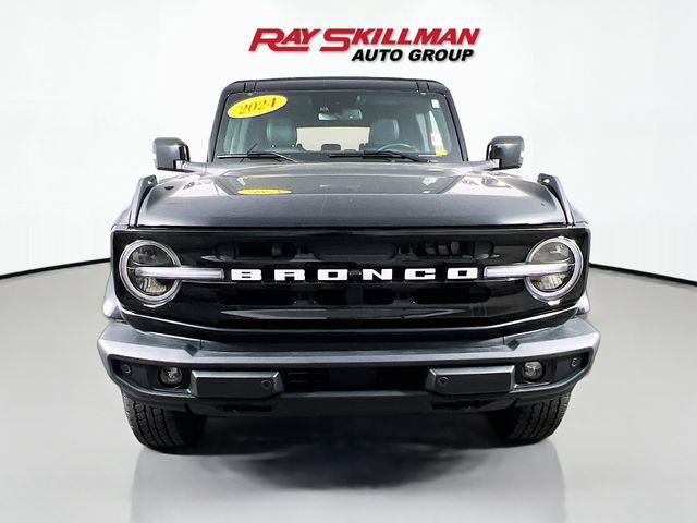 Used 2024 Ford Bronco Outer Banks AWD/4WD image 2